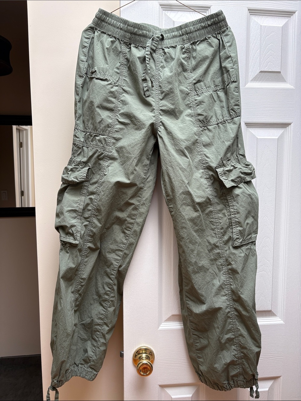Aerie High Waisted Go-For-It Baggy Cargo Pant small excellent condition - Picture 3 of 13